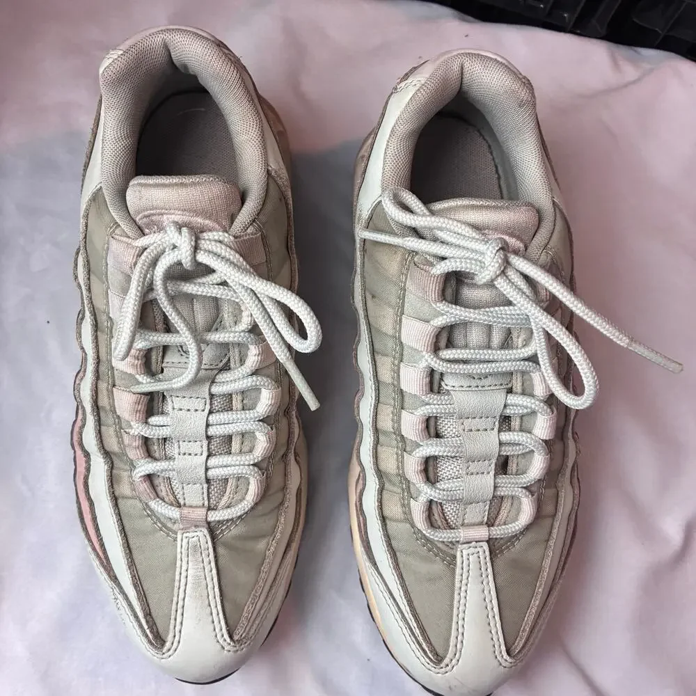Nike Air Max 95 Sneakers Women’s 7 Moon Particle Silver White Pastels Retro